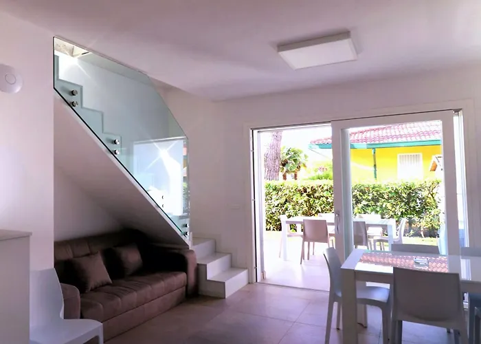 Brand New With Private Fenced Garden Vila *